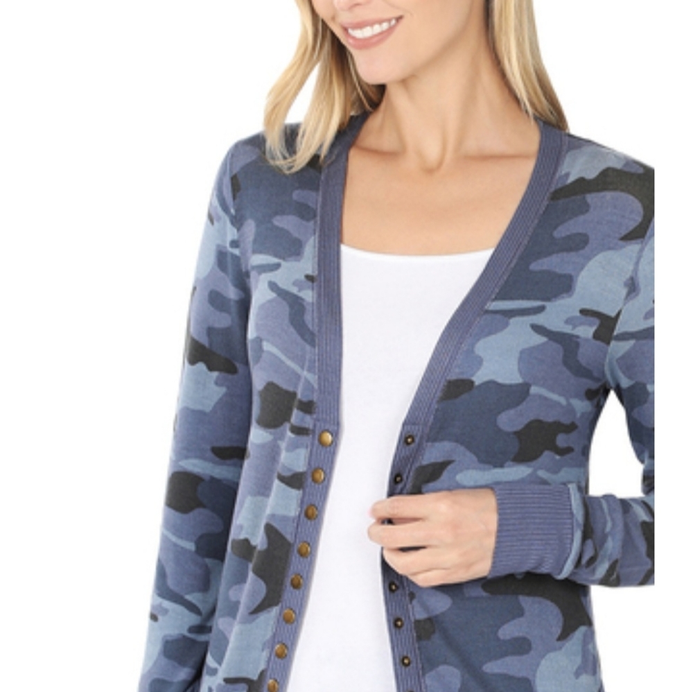 Zenana navy camo cardigan